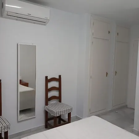 Adosado Con Piscina Caleta De Velez